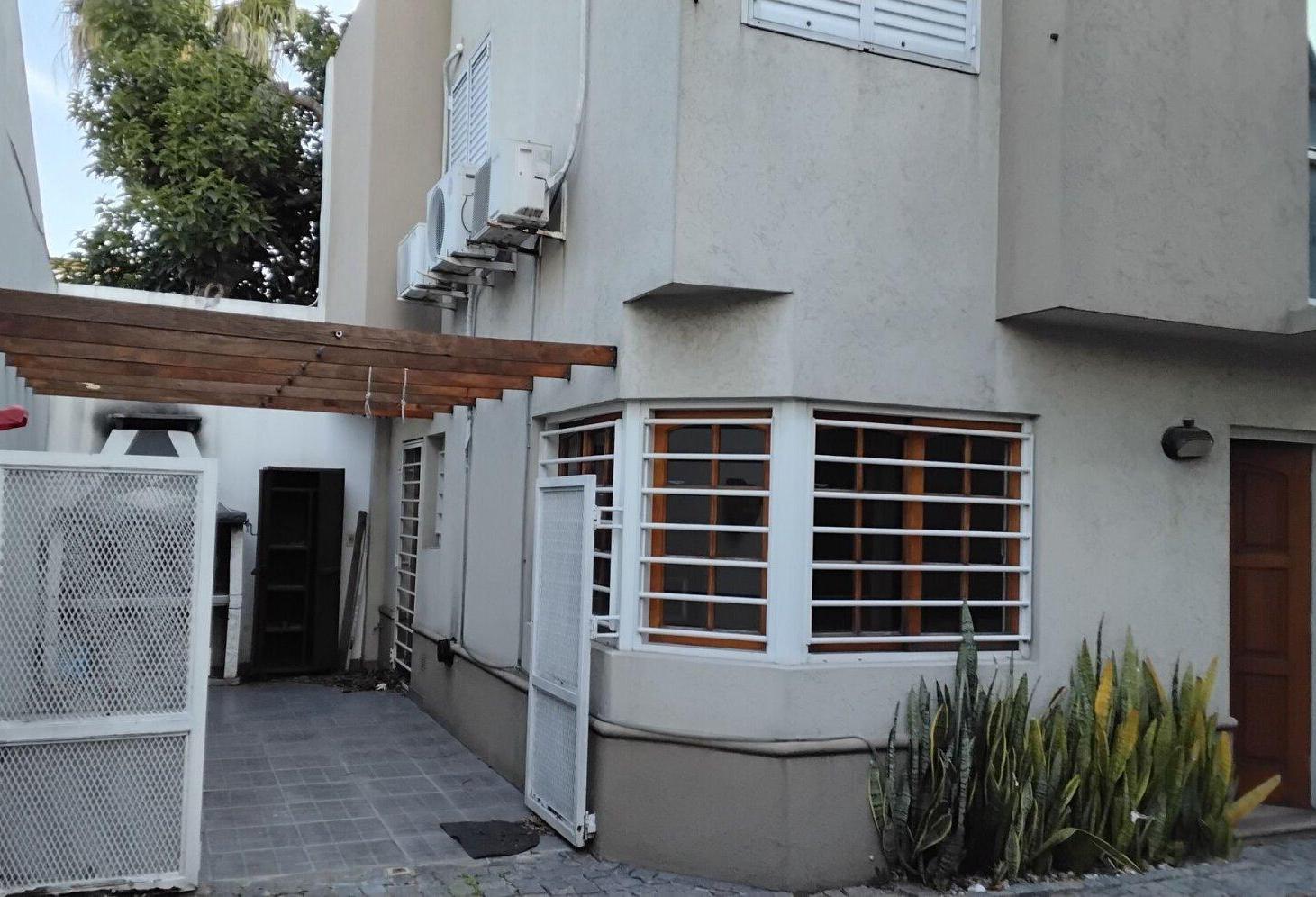Foto de VENTA V.SARMIENTO DUPLEX 3 AMB COCHERA APTO CRED, imagen 1