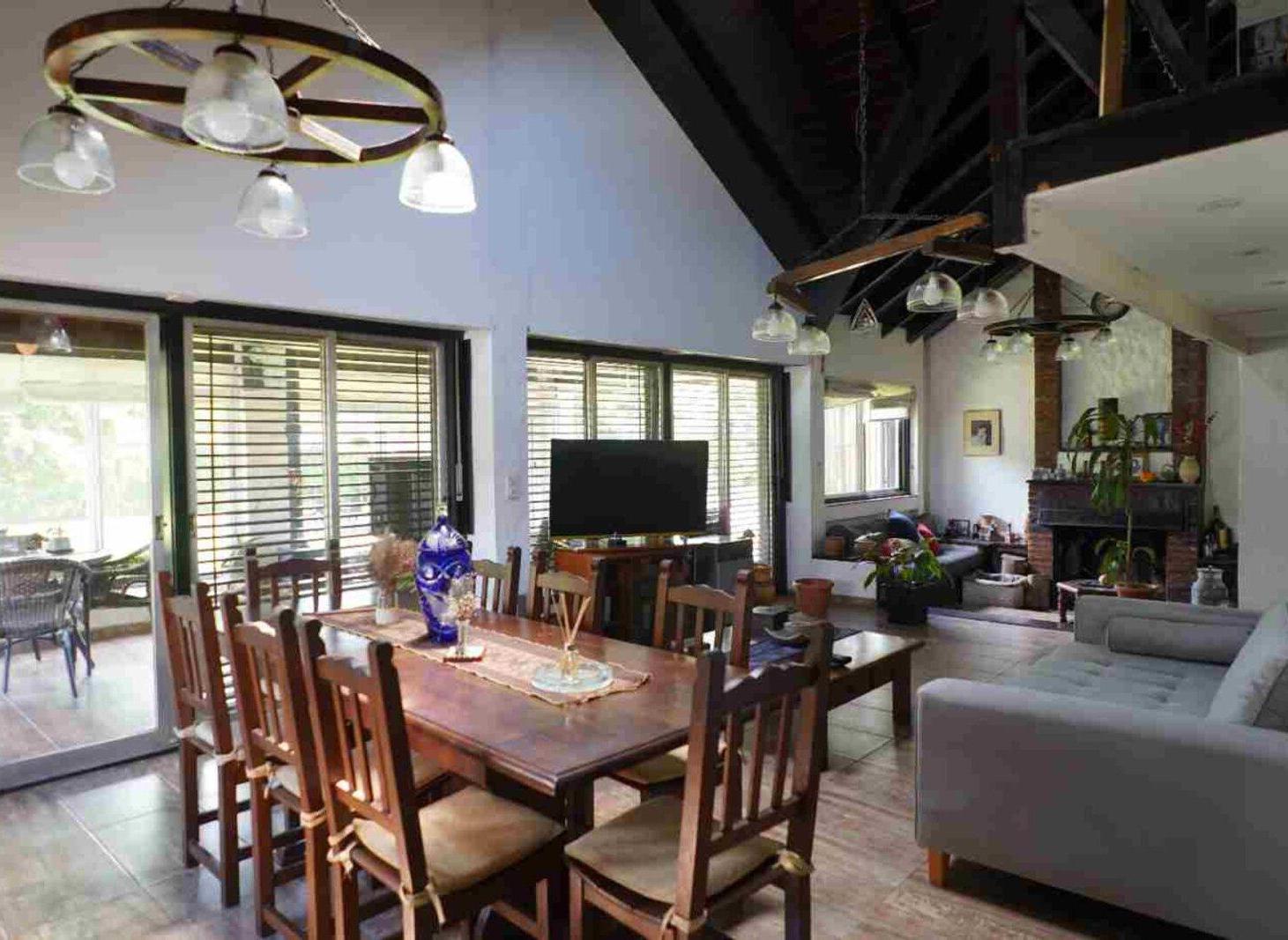Foto de VENTA CASA 5 AMB PILETA MANUEL ALBERTI PILAR, imagen 2