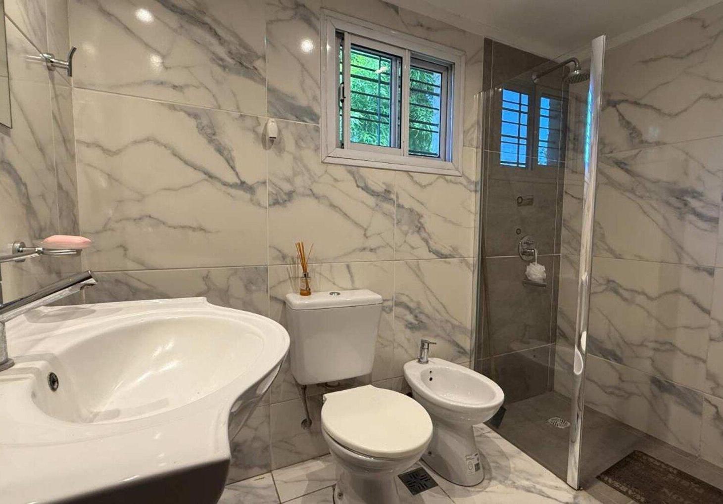 Foto de VENTA CASA 5 AMB PILETA MANUEL ALBERTI PILAR, imagen 3