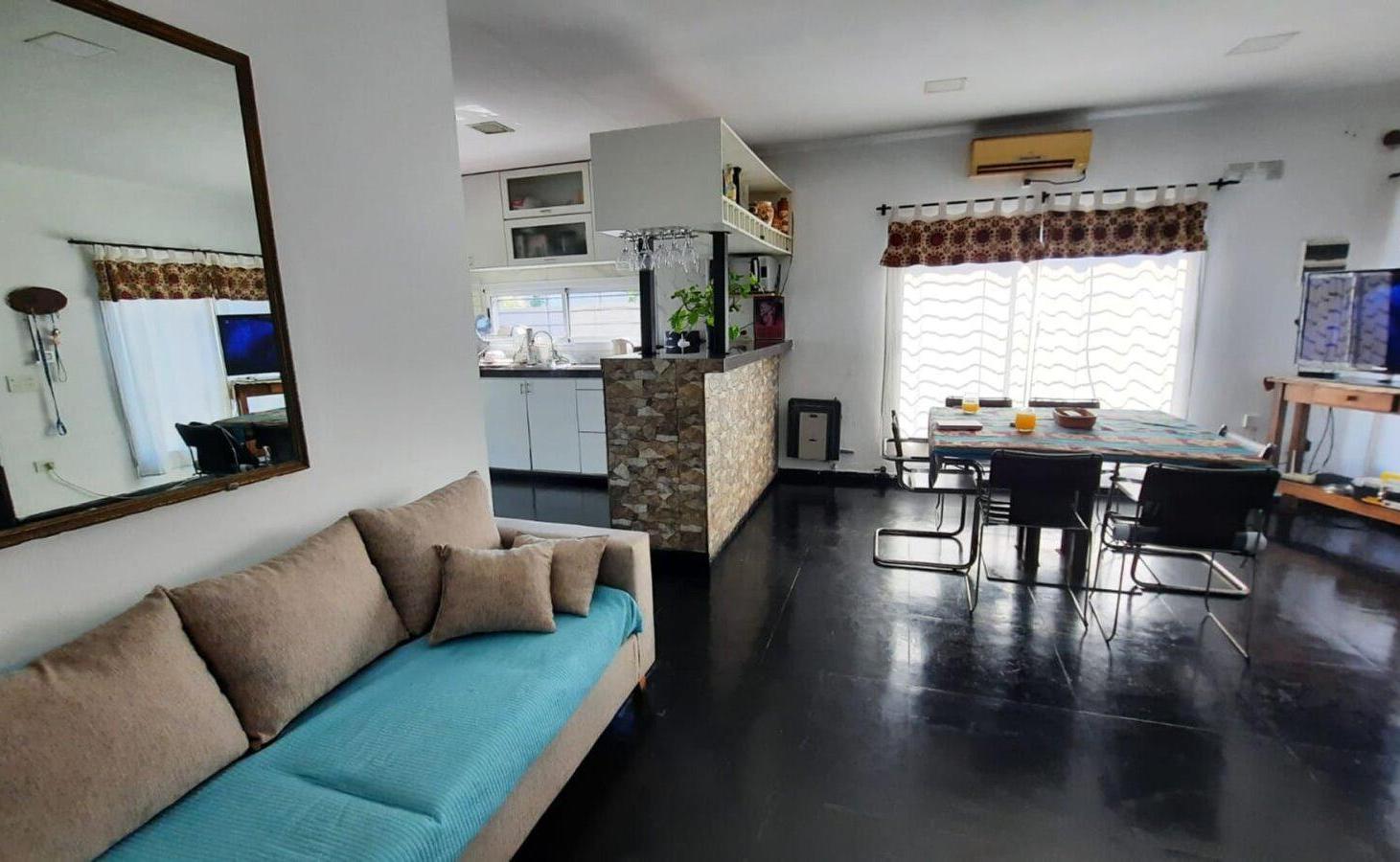 Foto de VENTA CASA 5 AMBIENTES MATHEU ESCOBAR, imagen 2
