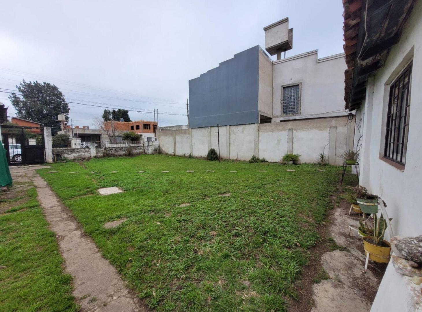 Foto de VENTA LOTE 599m2 CON CASA 4 AMB EN SAN MIGUEL, imagen 1