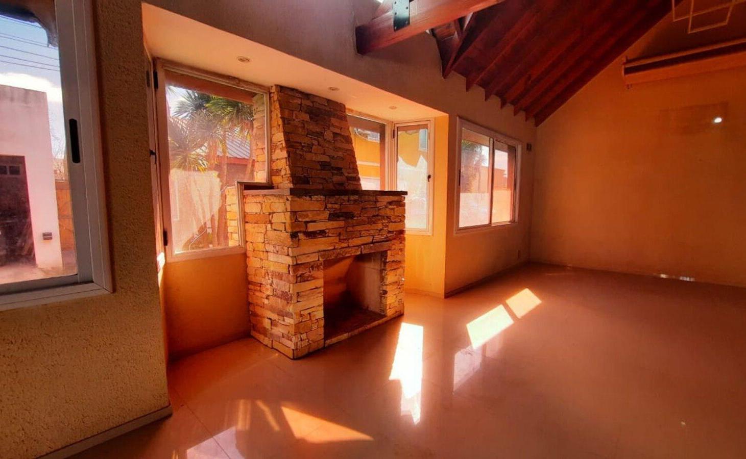 Foto de CASA EN VENTA 3 AMB JOSE C PAZ A RECICLAR, imagen 4
