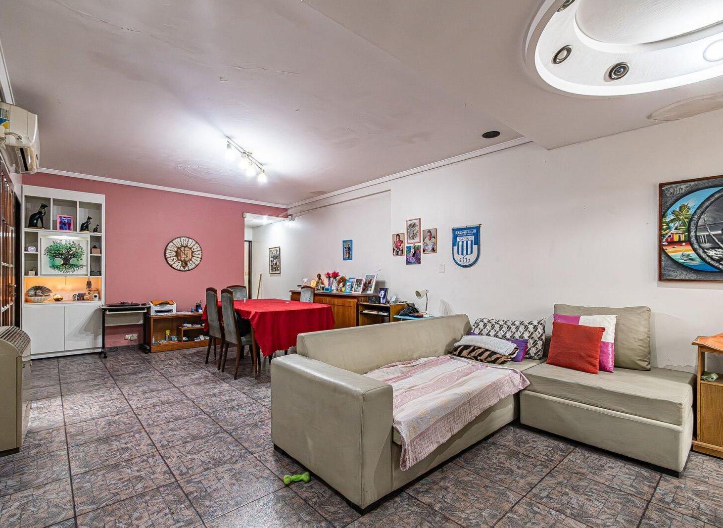 Foto de VENTA CASA 5 AMB CON TERRAZA Y COCHERA EN BARRACAS, imagen 5