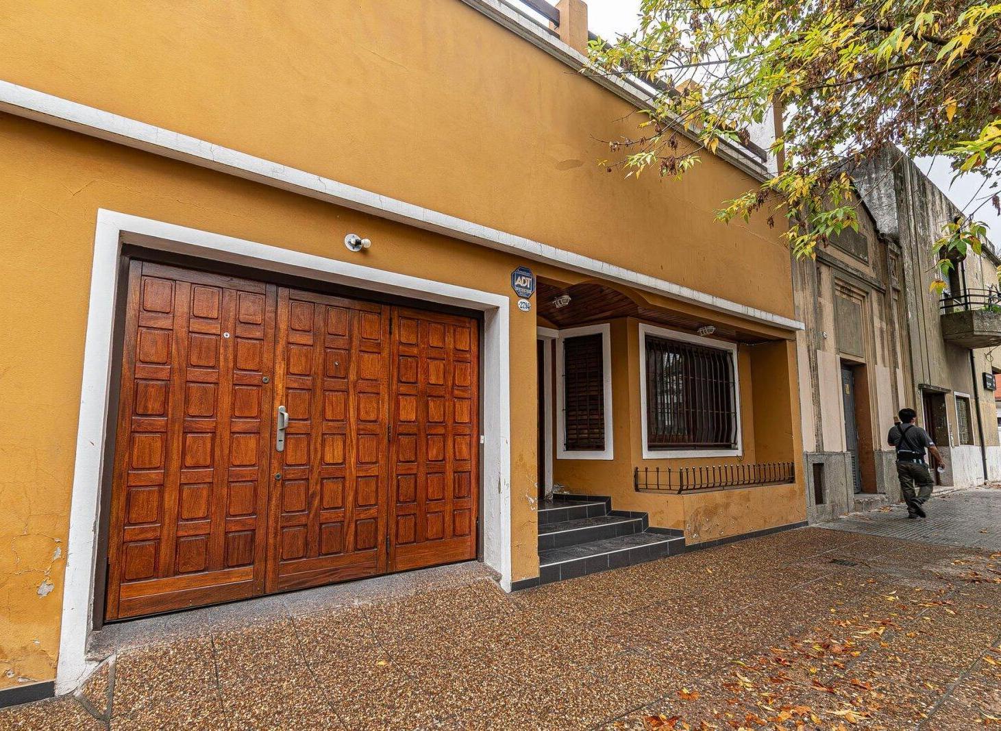 Foto de VENTA CASA 5 AMB CON TERRAZA Y COCHERA EN BARRACAS, imagen 4
