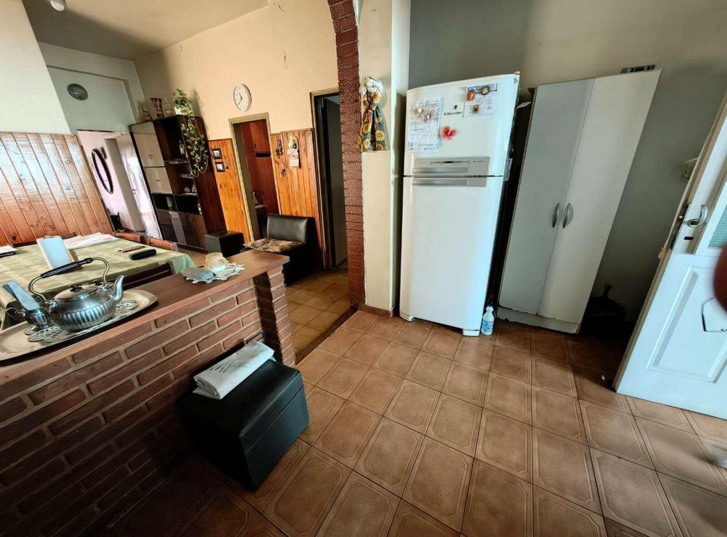 Foto de VENTA CASA 4 AMB EN RAMOS MEJÍA COCHERA Y PATIO, imagen 2