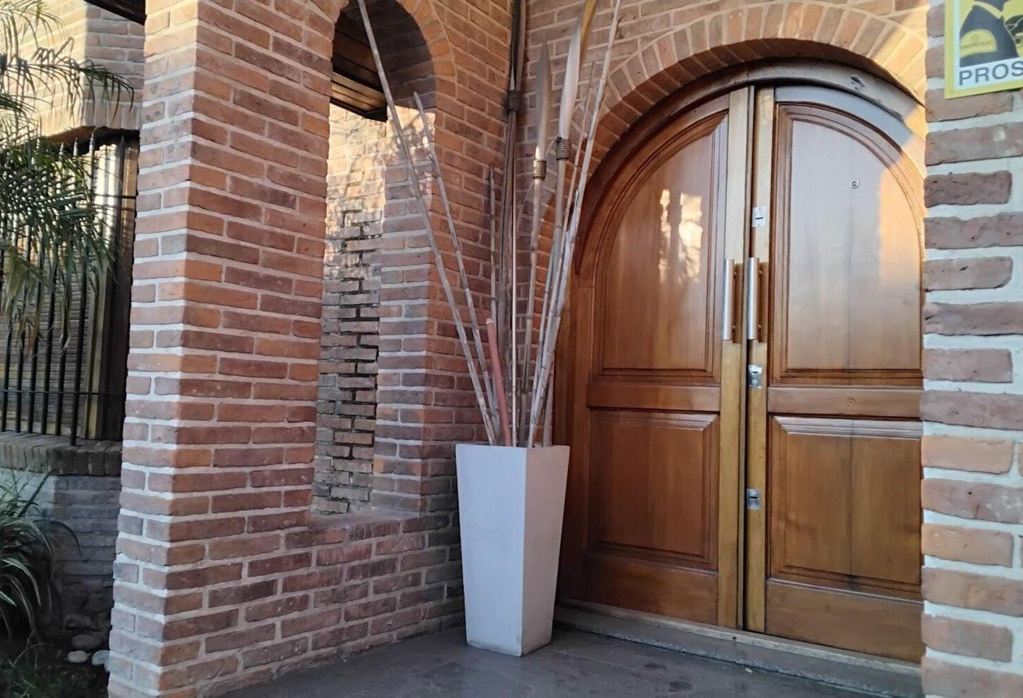 Foto de VENTA 6 AMB VILLA SARMIENTO PILETA JARDIN COCHERA, imagen 2