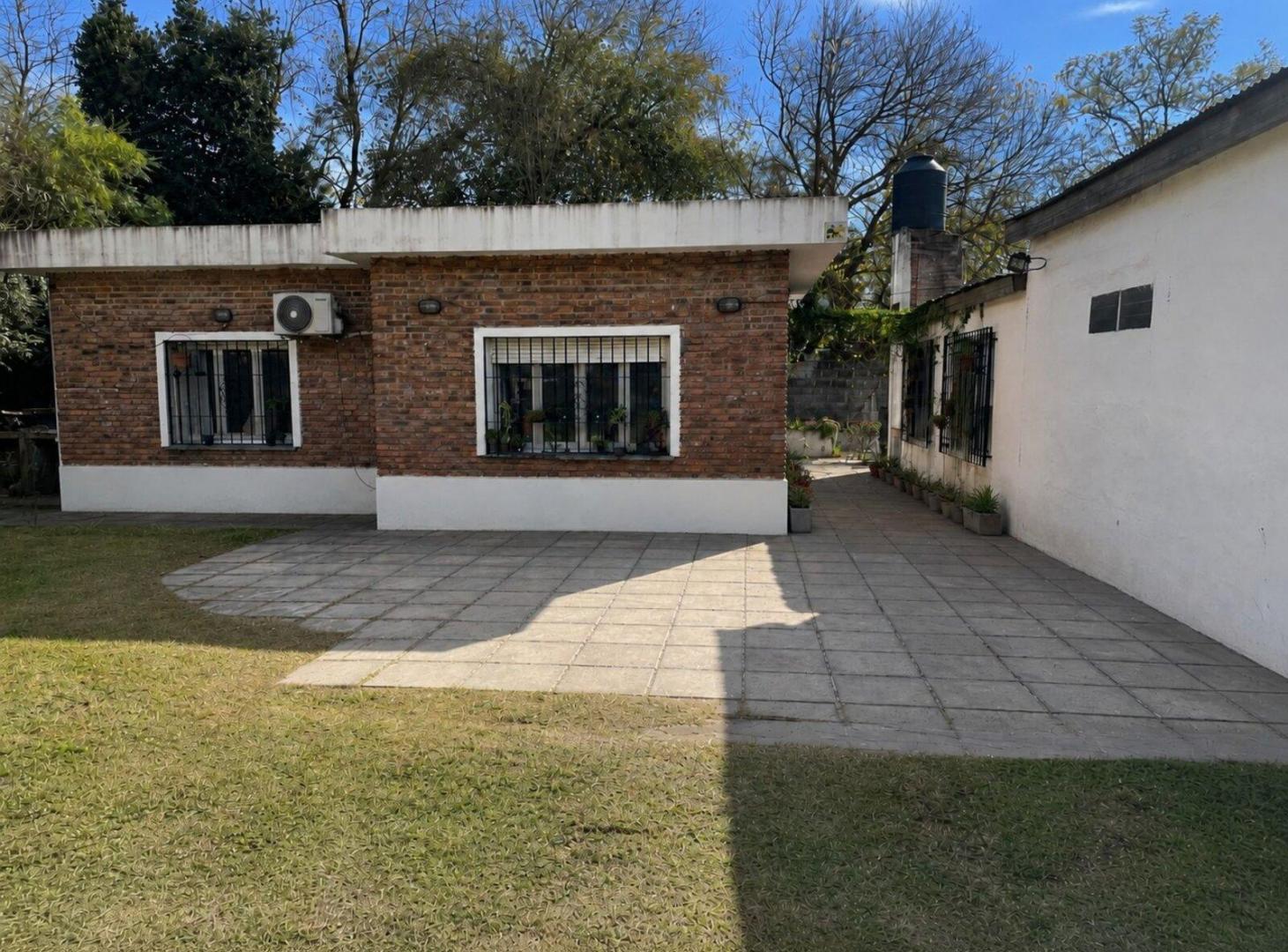 Foto de VENTA CASA 4 AMB GALPON CASA ADICIONAL DEL VISO, imagen 1
