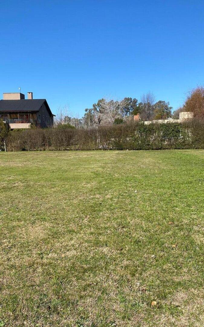 Foto de Venta Lote en Las Brisas Country Club, Pilar -, imagen 1