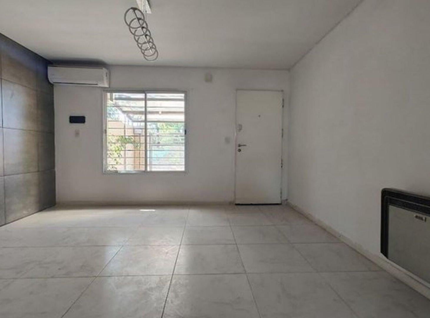 Foto de VENTA ITUZAINGO DUPLEX 4 AMB COCHERA APTO CREDITO, imagen 4