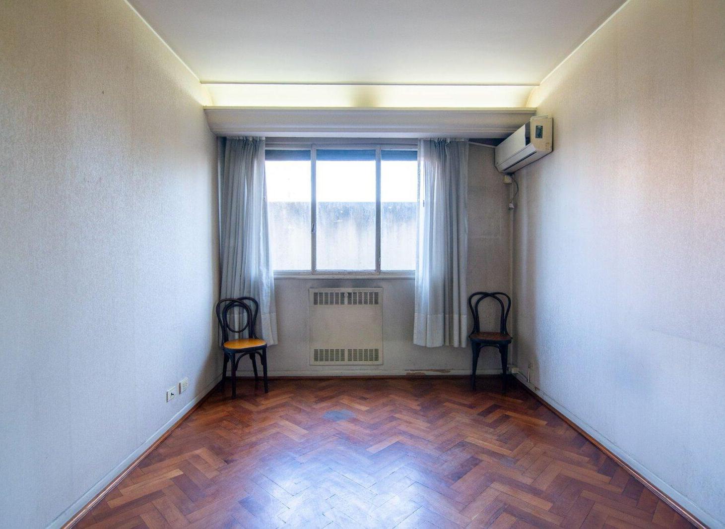 Foto de Venta Dpto 3 ambientes con patio Constitucion, imagen 2