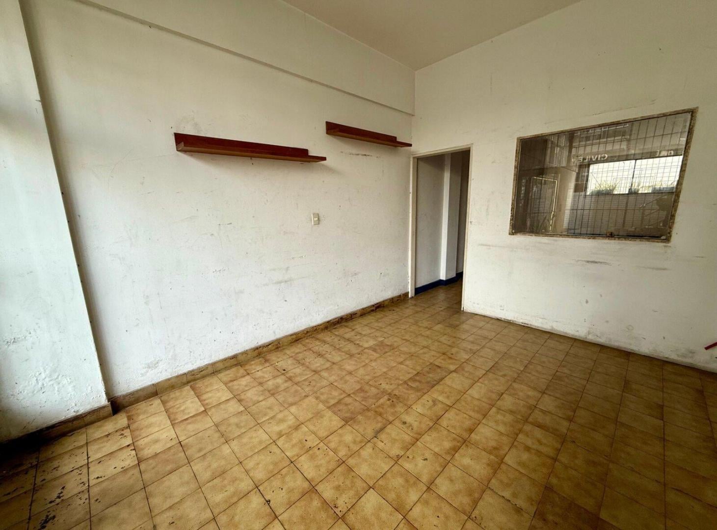 Foto de Venta Local Comercial en PB - Saavedra, imagen 5