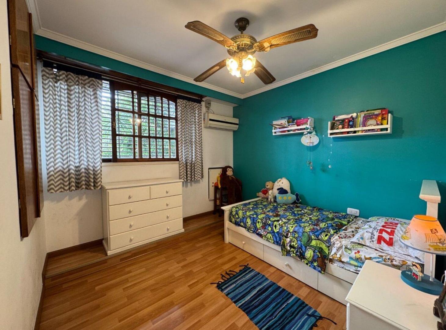 Foto de LUZURIAGA, CASA MULTIFAMILIAR EN VENTA 8 AMBIENTES, imagen 1