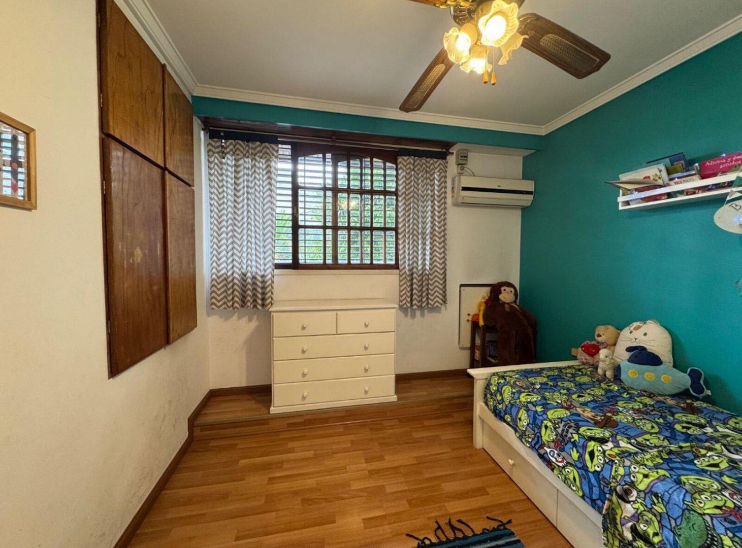 Foto de LUZURIAGA, CASA MULTIFAMILIAR EN VENTA 8 AMBIENTES, imagen 2