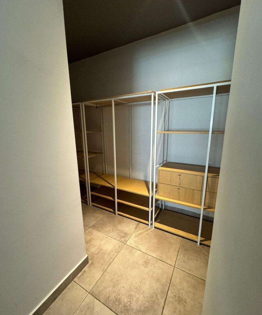 Foto de LOFT MODERNO EN CAMPUS VISTA, PILAR / COCHERA + BALCÓN CON PARRILLA, imagen 5