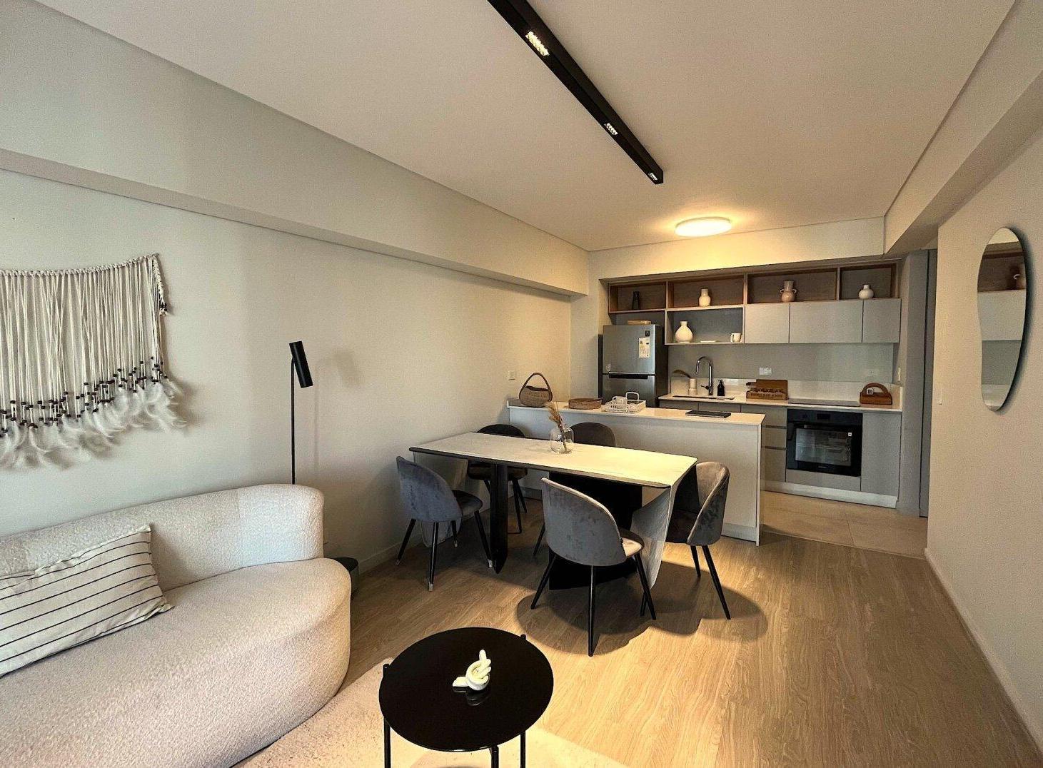 Foto de Venta Departamento 2 ambientes con cochera Palacio Roccatagliata, imagen 2