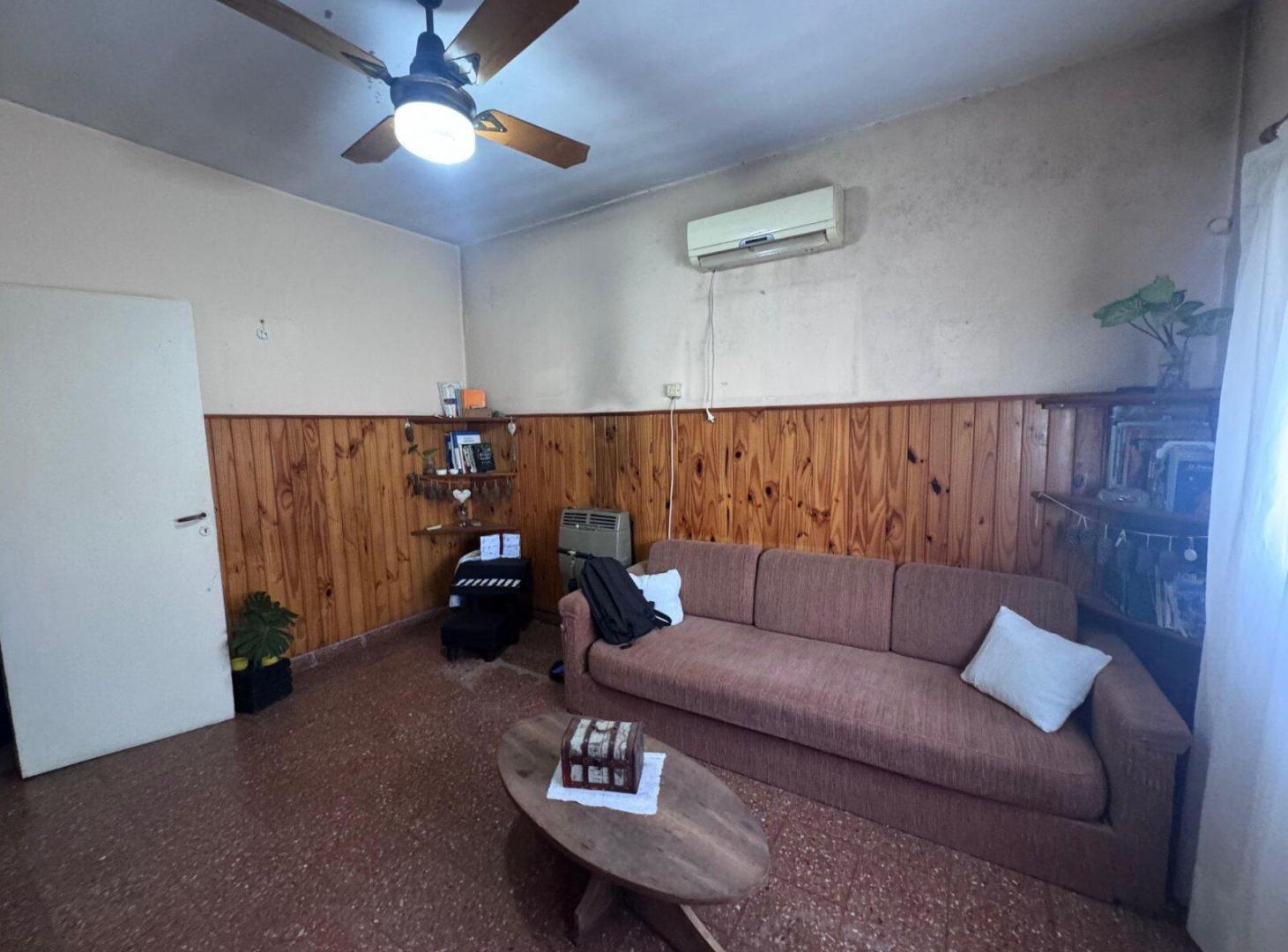 Foto de VENTA CASA 3 AMBIENTES FLORENCIO VARELA, imagen 1