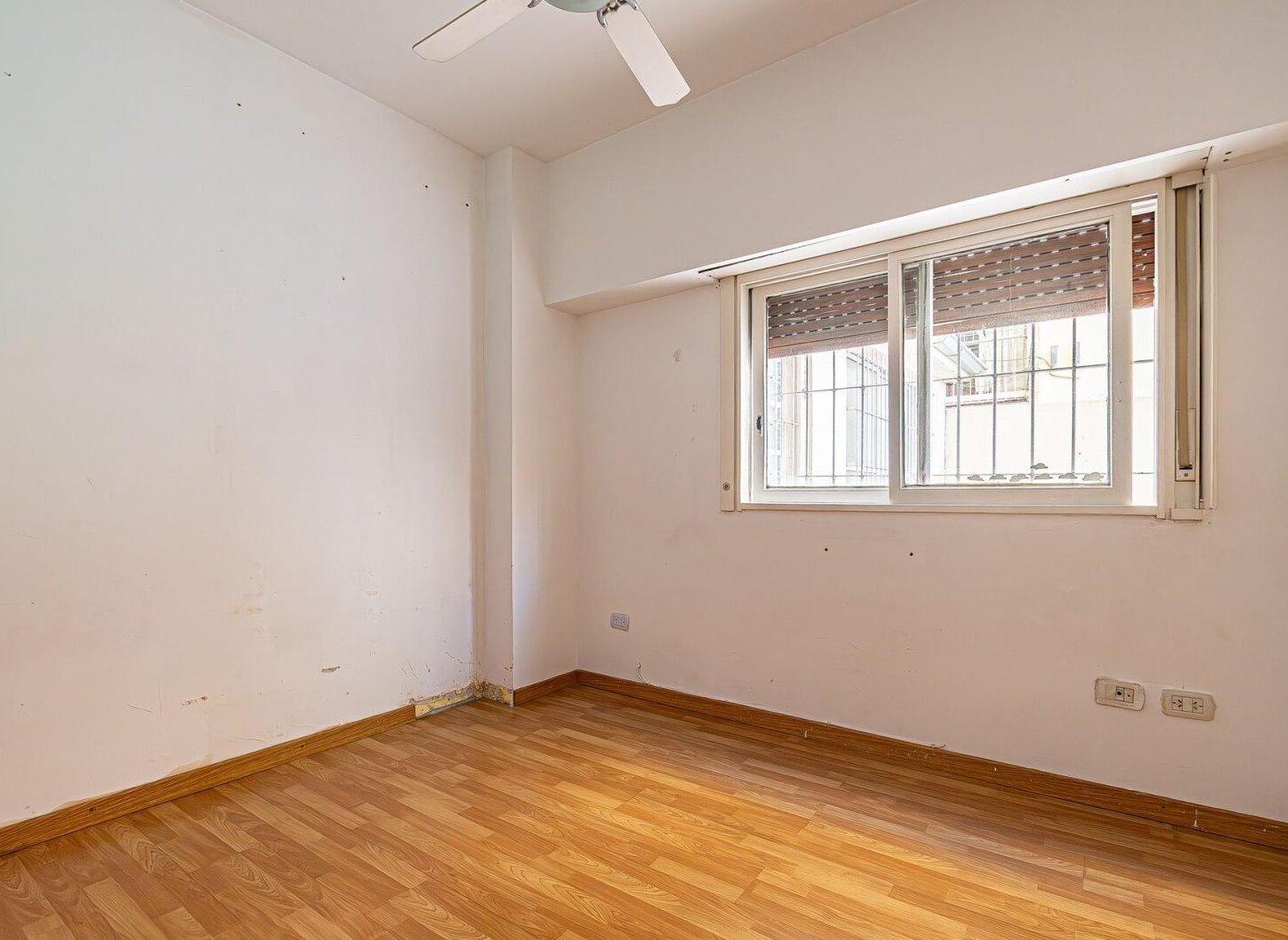 Foto de VENTA DEPTO 3 AMB DEVOTO CON ESTUDIO Y PATIO, imagen 3