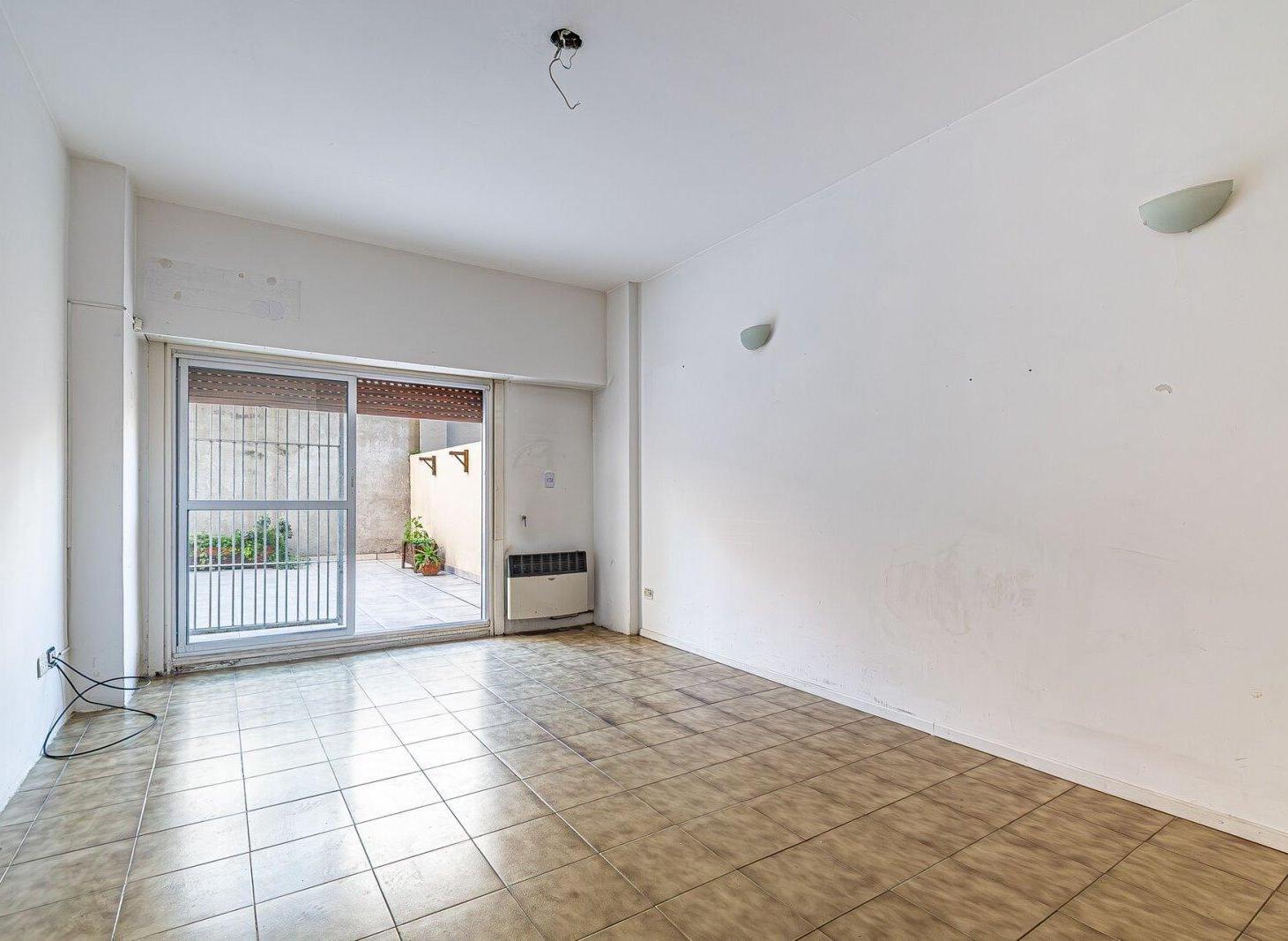 Foto de VENTA DEPTO 3 AMB DEVOTO CON ESTUDIO Y PATIO, imagen 5