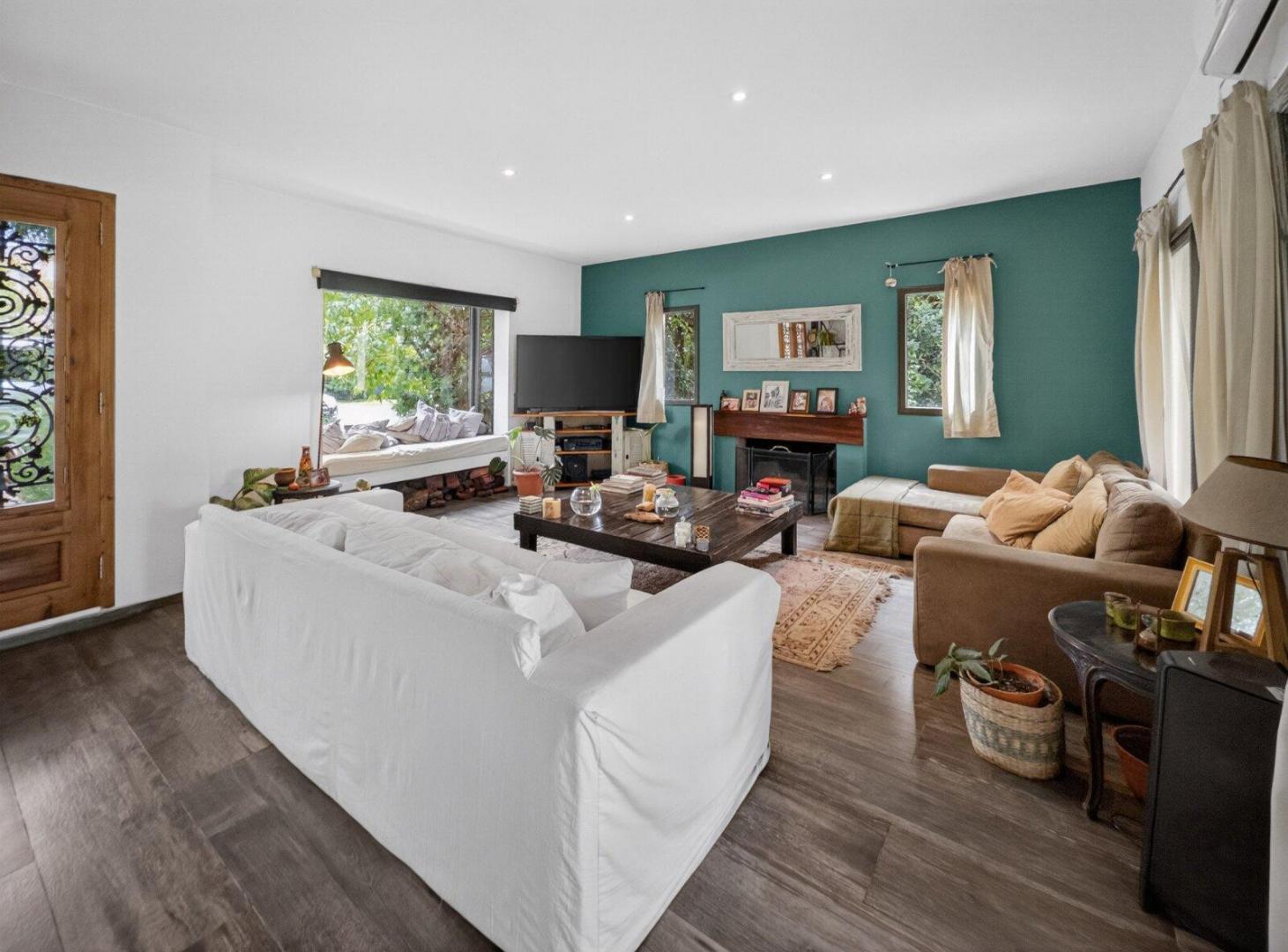 Foto de Venta Casa de 6 ambientes Barrio Las Liebres, imagen 2