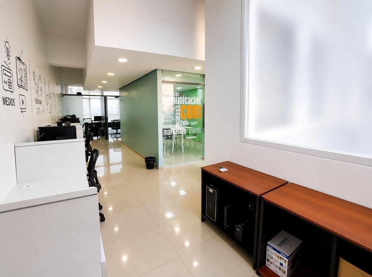 Foto de 3 PLANTAS EN VENTA | FRENTE A PLAZA SAN MARTÍN | ENTRADA INDEPENDIENTE, imagen 2