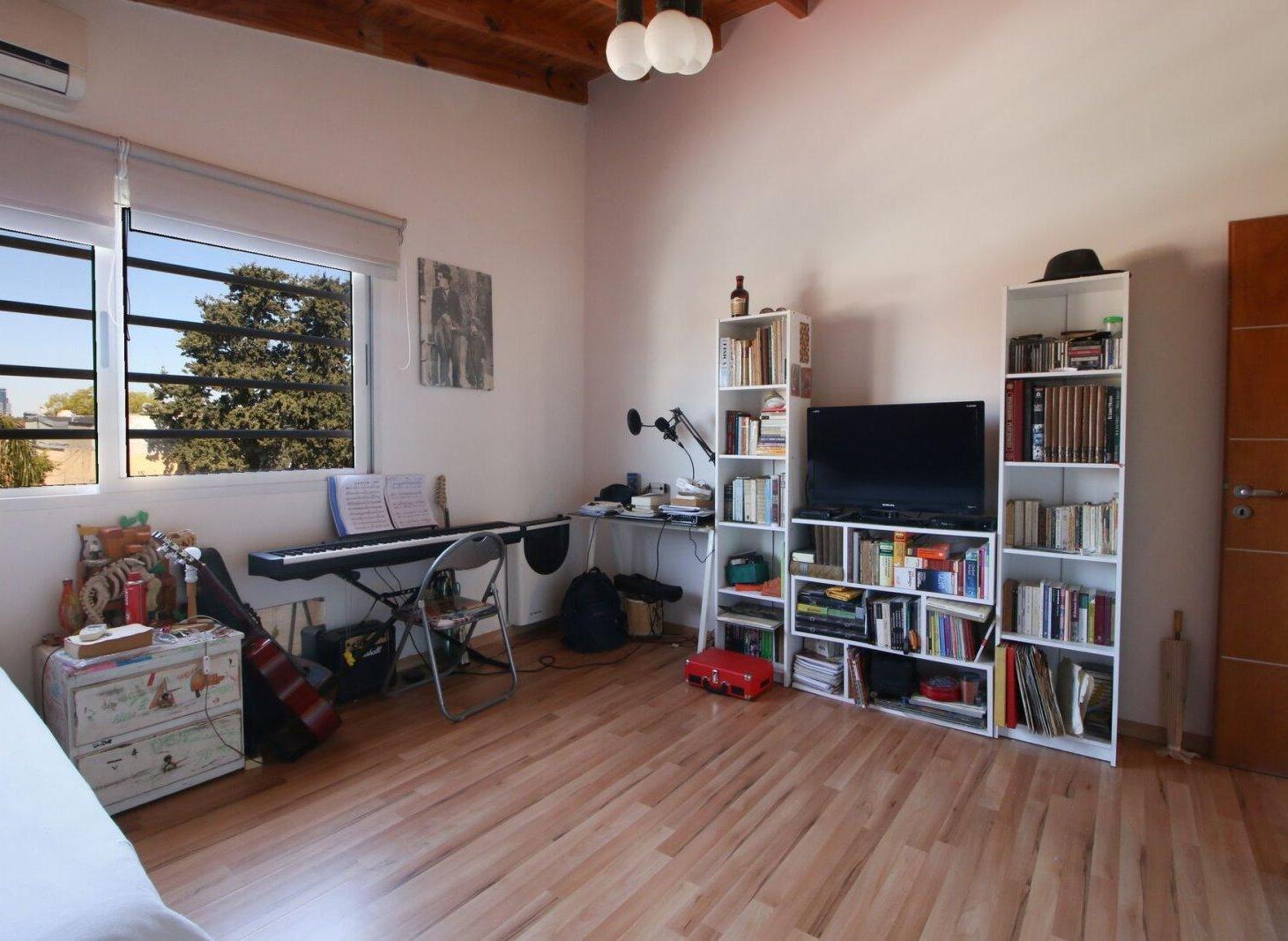 Foto de VENTA | CASA DUPLEX | 6AMB FLORIDA | JARDIN Y PILETA, imagen 4