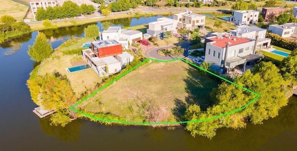 Foto de Venta lote al agua en El Canton Barrio Islas, imagen 5