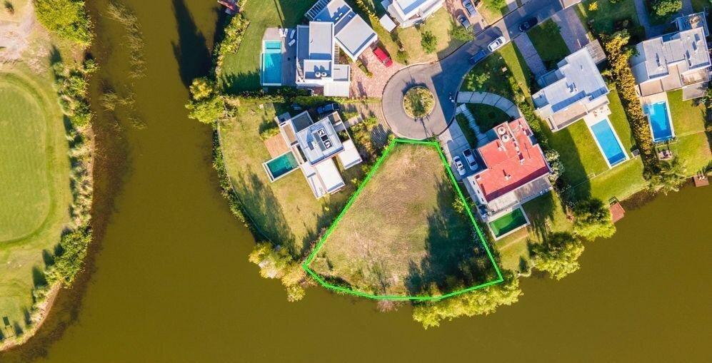 Foto de Venta lote al agua en El Canton Barrio Islas, imagen 2