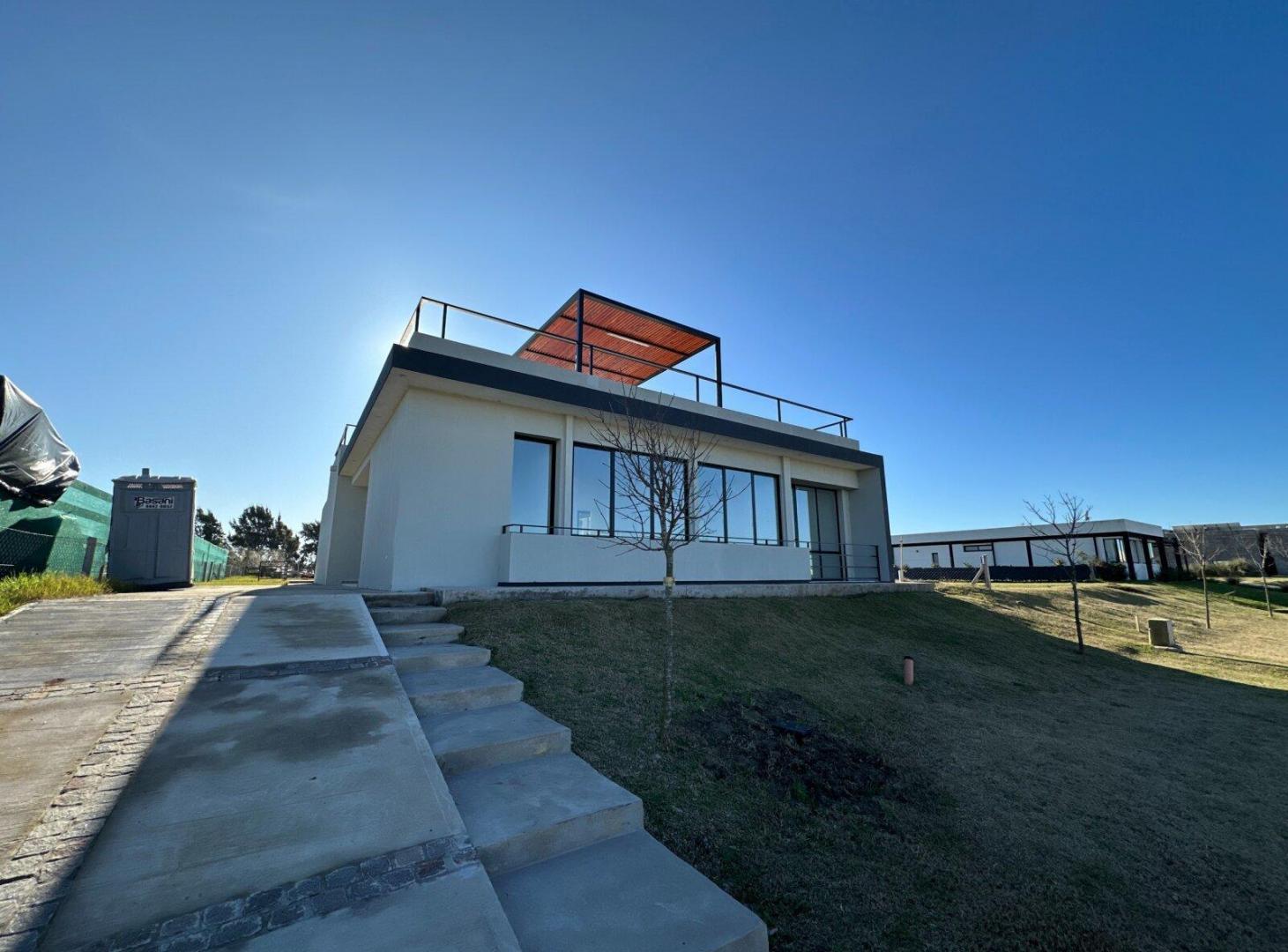Foto de Venta Casa 5 amb a estrenar c/lote en altura, pileta, terraza - Bo, imagen 1