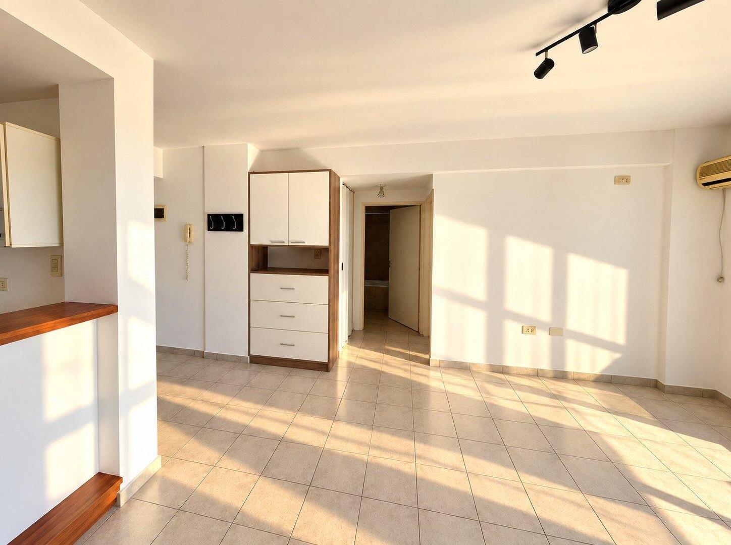 Foto de ALQUILER DEPARTAMENTO 2 AMBIENTES CON COCHERA EN VILLA PUEYRREDON, imagen 4
