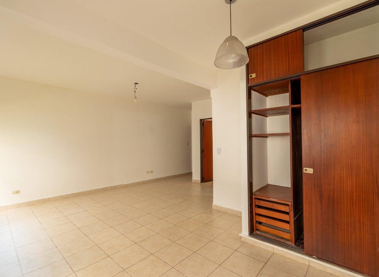 Foto de Venta departamento Monoambiente San Isidro centro con cochera, imagen 4