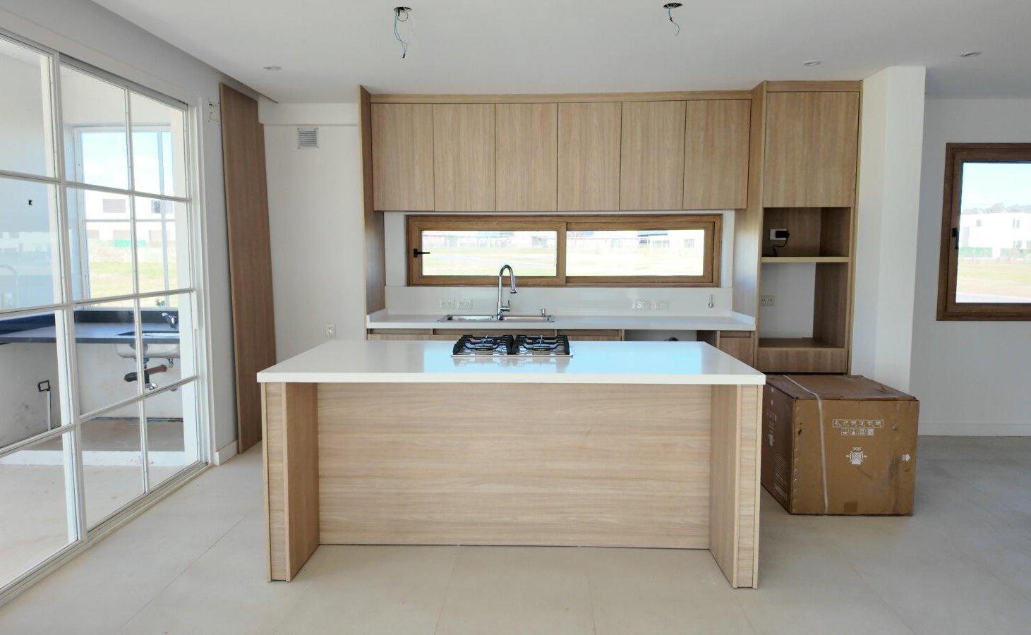 Foto de VENTA EXCLUSIVA CASA - A ESTRENAR - PILARÁ, imagen 5