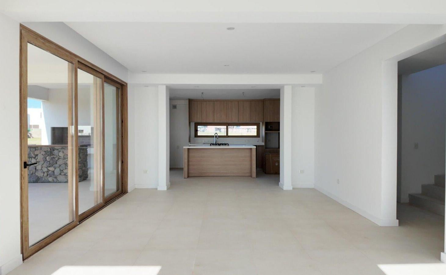Foto de VENTA EXCLUSIVA CASA - A ESTRENAR - PILARÁ, imagen 3