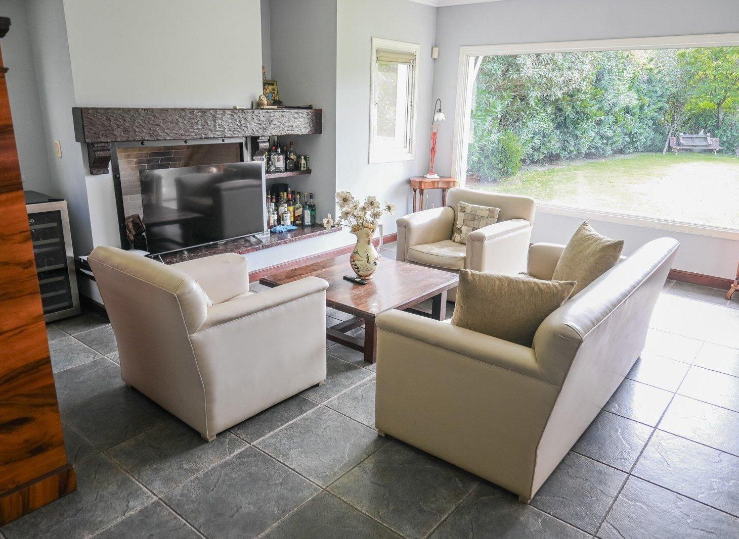 Foto de VENTA CASA ESCRITORIO Y DEPENDENCIA - CLUB DE CAMPO PUEYRREDÓN, imagen 4