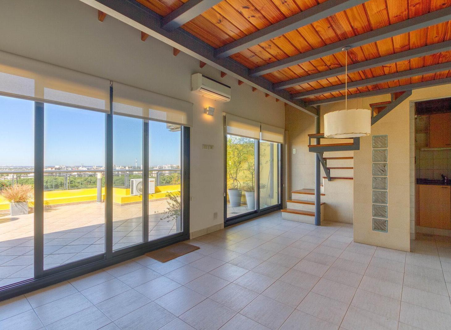 Foto de Venta | Duplex | 4 ambientes | con quincho y terraza propia., imagen 2