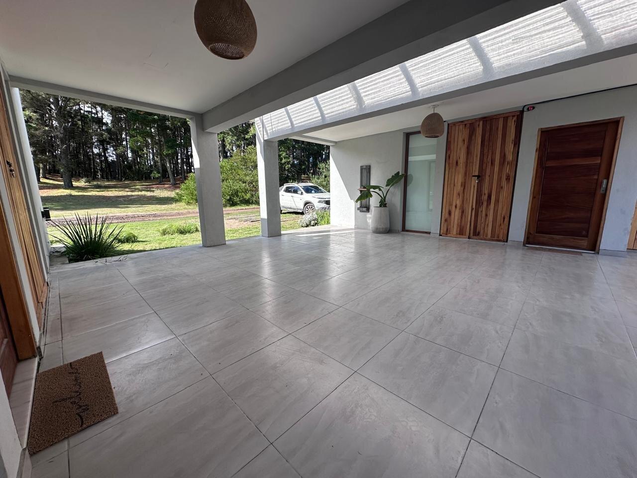 Foto de VENTA DE DOS CASAS- 3 AMBIENTES–66m² CUBIERTOS CADA UNA–MAR DE LAS, imagen 2