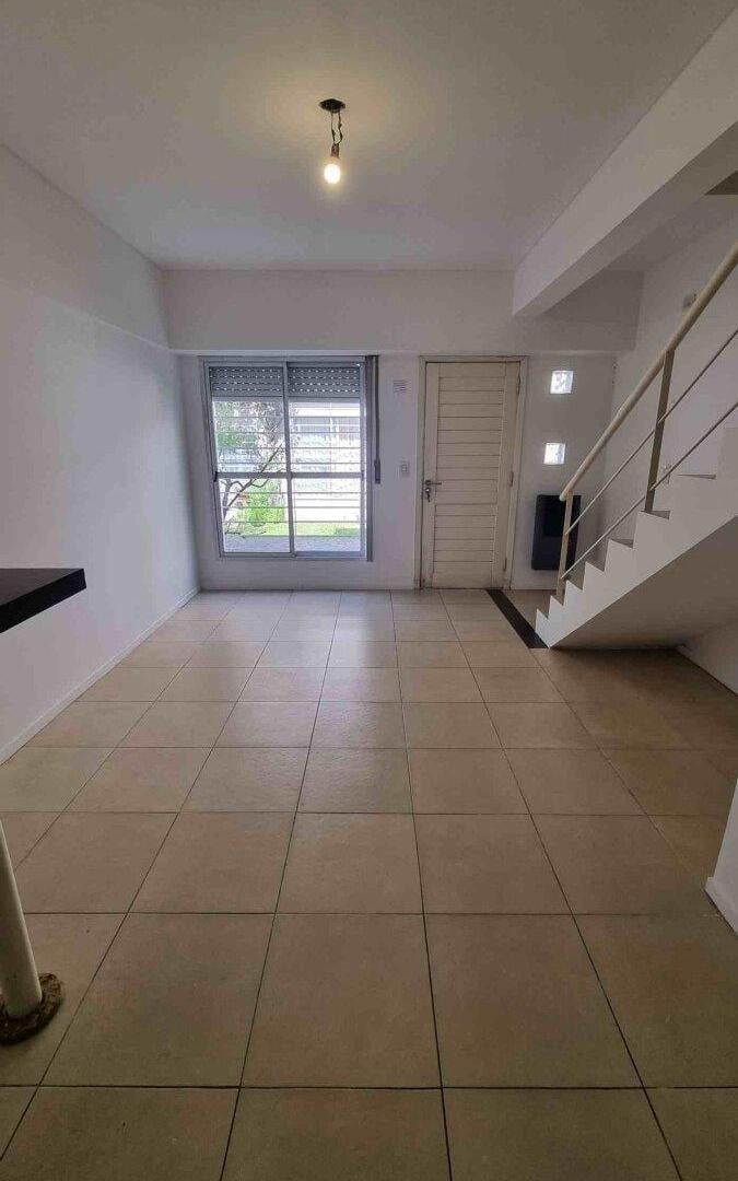 Foto de Departamento 2 ambientes Venta Castelar cochera, imagen 2