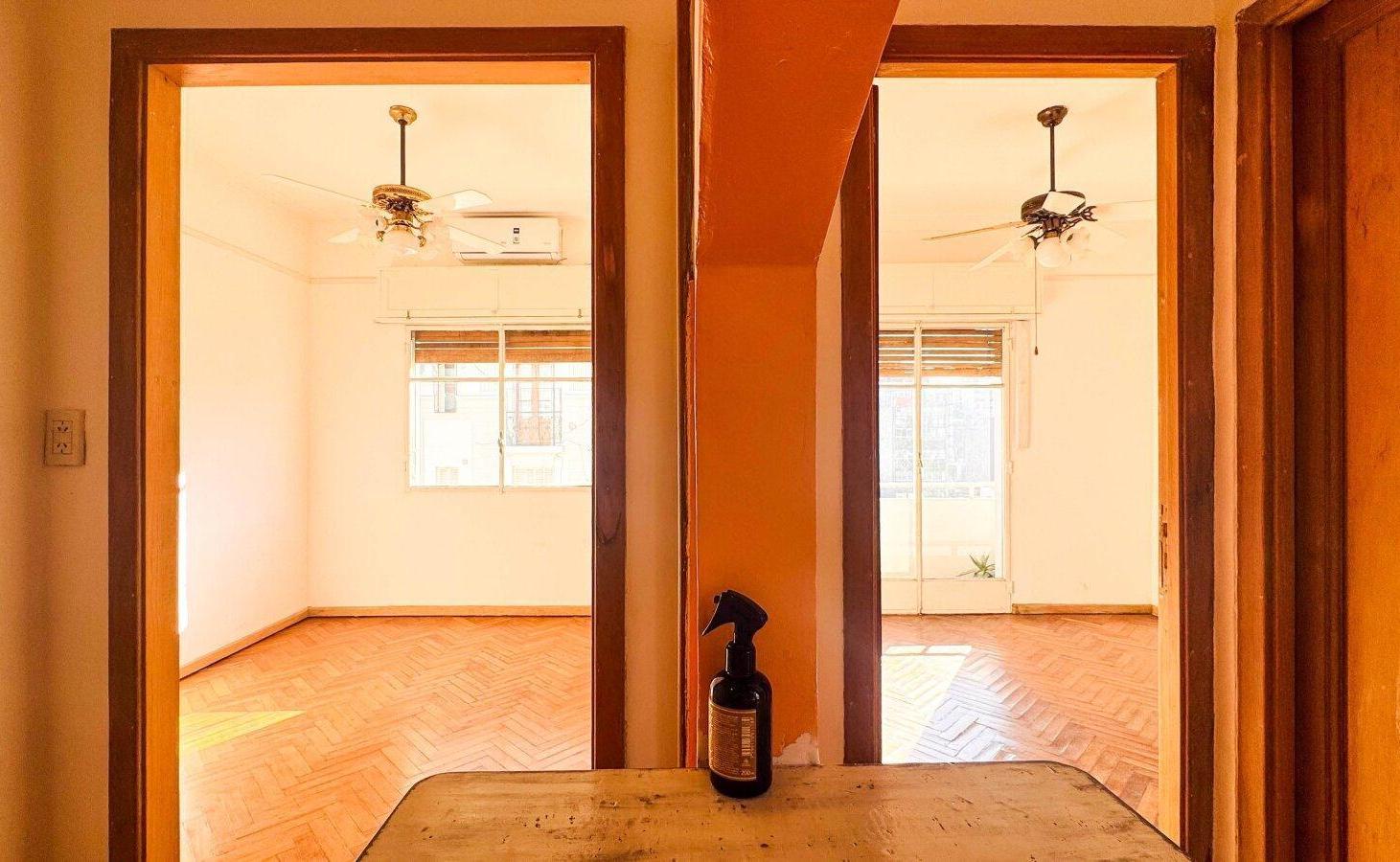 Foto de VENTA | DEPARTAMENTO 2 AMBIENTES CON BALCÓN FRANCÉS EN BALVANERA, imagen 2