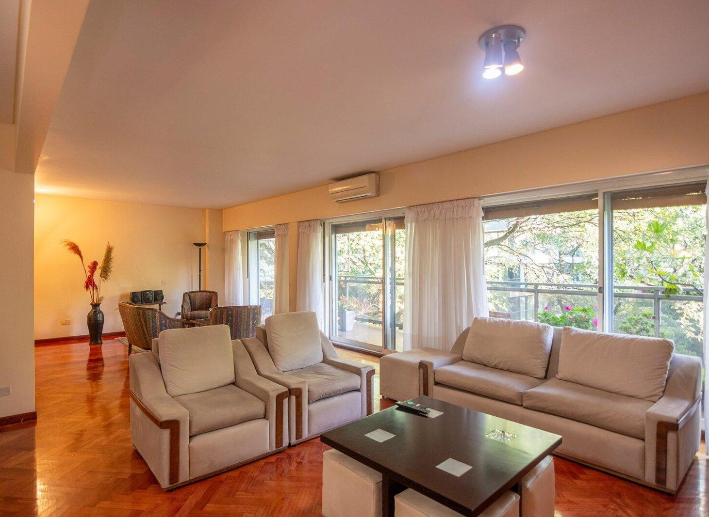 Foto de Venta Departamento de 4 ambientes, dependencia y cochera en Las Cañitas, imagen 5