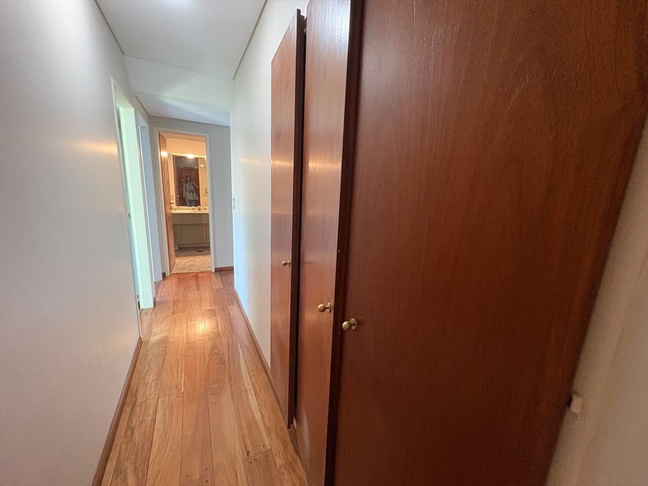 Foto de Venta Departamento 5 amb c/dependendia-3 cocheras y baulera, imagen 2