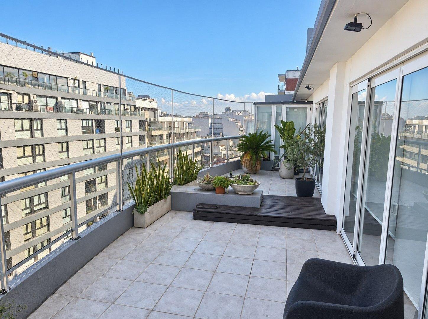 Foto de Venta de Exelente Departamento de 3 amb + escritorio con gran Balcon y, imagen 1