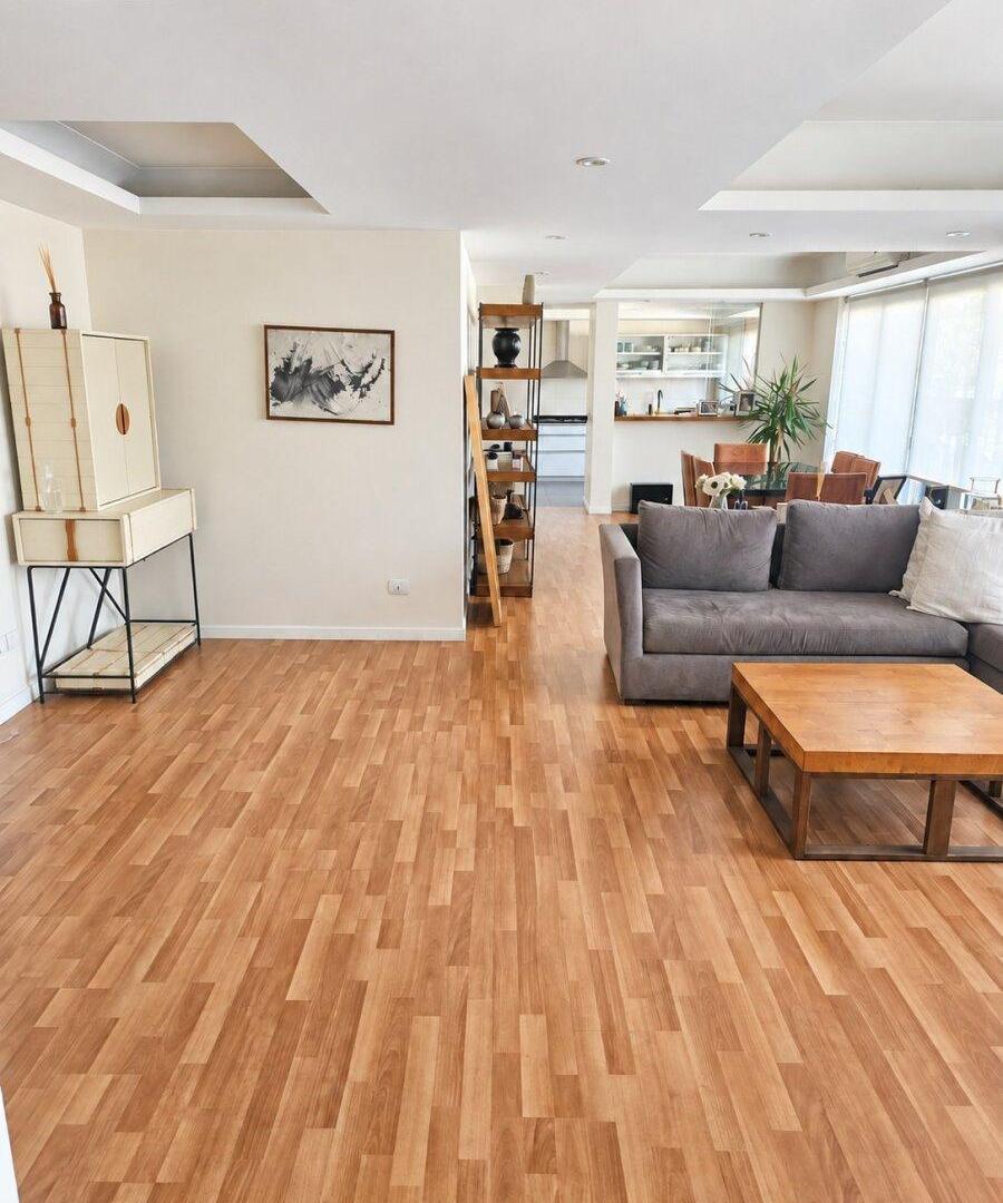 Foto de Venta de Exelente Departamento de 3 amb + escritorio con gran Balcon y, imagen 3