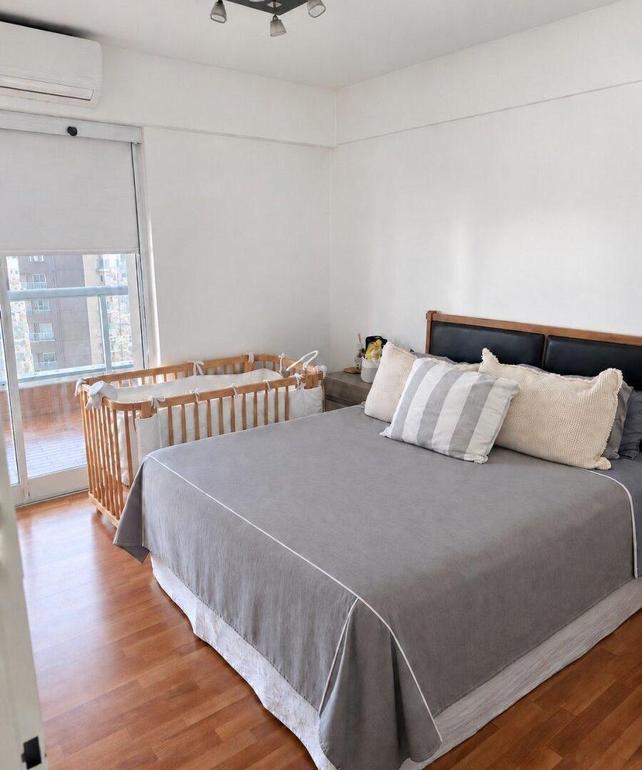 Foto de Venta de Exelente Departamento de 3 amb + escritorio con gran Balcon y, imagen 5