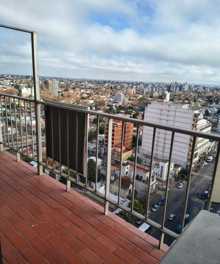 Foto de Venta dpto. en Quilmes con balcón con una luminosidad increíble, imagen 2