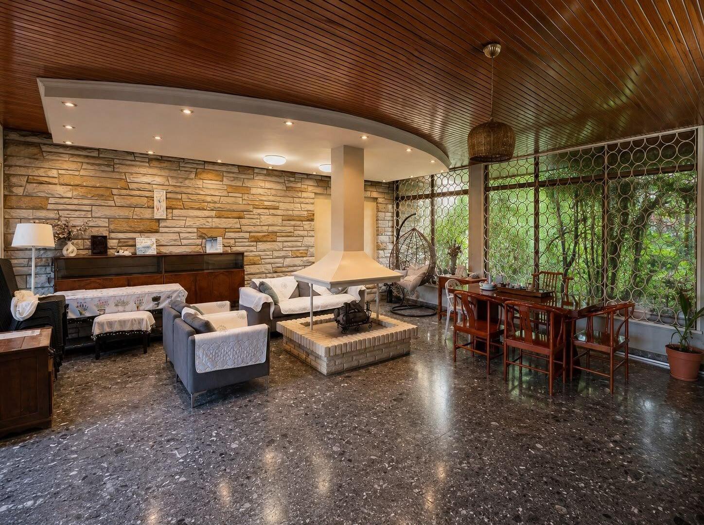 Foto de Venta casa 7 ambientes gran jardín con pileta, Florida, imagen 3