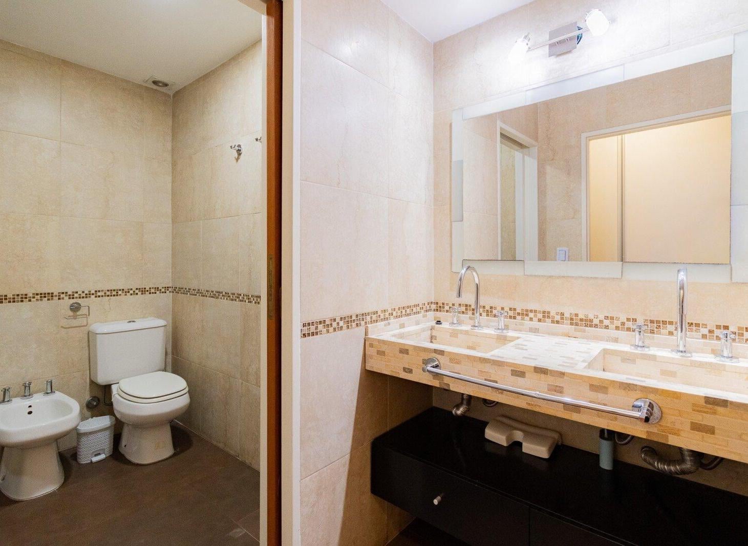 Foto de Venta depto 4 amb en duplex con cochera pileta y SUM en Flores, imagen 2
