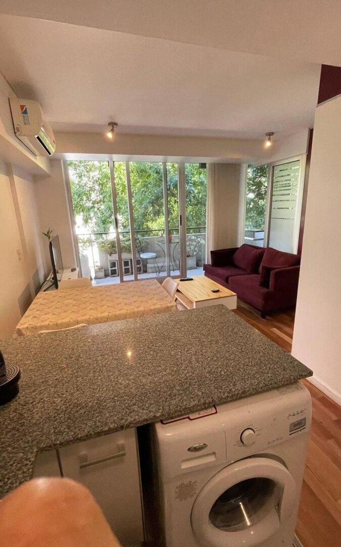 Foto de VENTA 2 AMB BELGRANO CON BAÑO COMPLETO Y TOILETTE. BALON AL FRENTE, imagen 3
