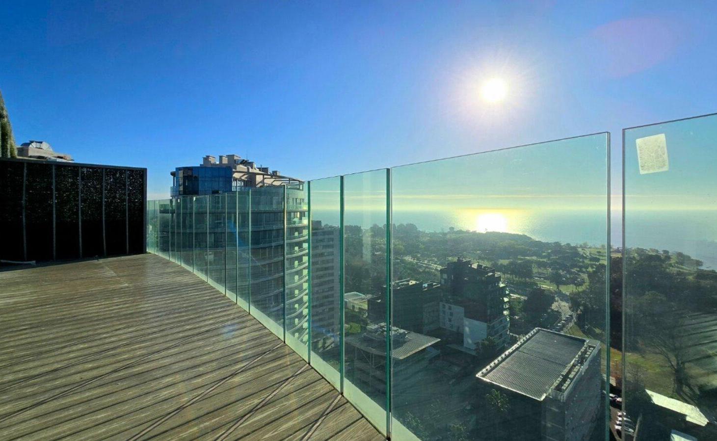 Foto de VENTA PENTHOUSE EN TORRE VIEW VICENTE LOPEZ 8 AMBIENTES VISTA AL RIO, imagen 2