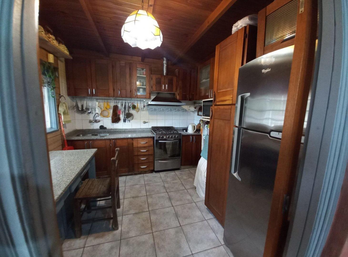 Foto de CASA 5 AMB JARDIN PILETA Y COCHERA - V. BALLESTER, imagen 5