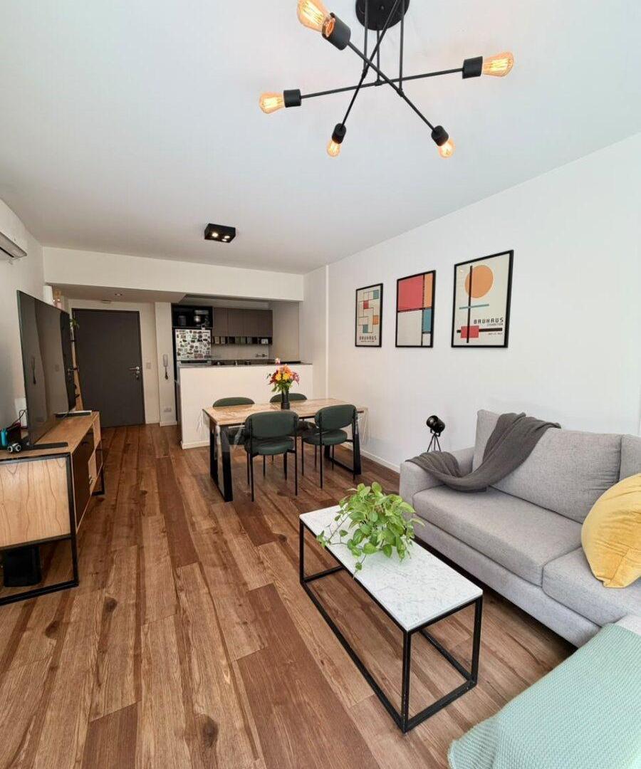 Foto de VENTA 3 AMBIENTES CON JARDIN Y AMENITIES - FLORES., imagen 3
