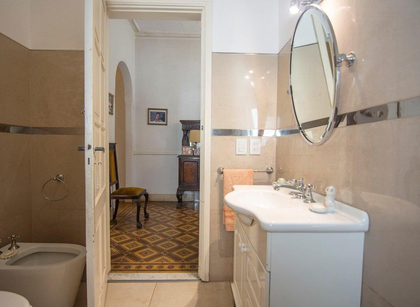 Foto de Venta Casa 4 ambientes c/cochera/quincho/parrilla/jardín - Florida, imagen 5